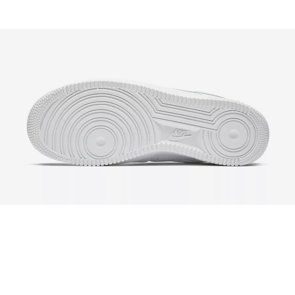 Air Force 1 ‘18 - Picture 4 of 6